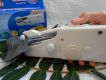 Швейная мини-машинка HANDY STITCH, ручная швейная машинка. Зображення №5