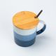 Чашка з бамбуковою кришкою та ложкою керамічна 350 мл Синій. Изображение №3